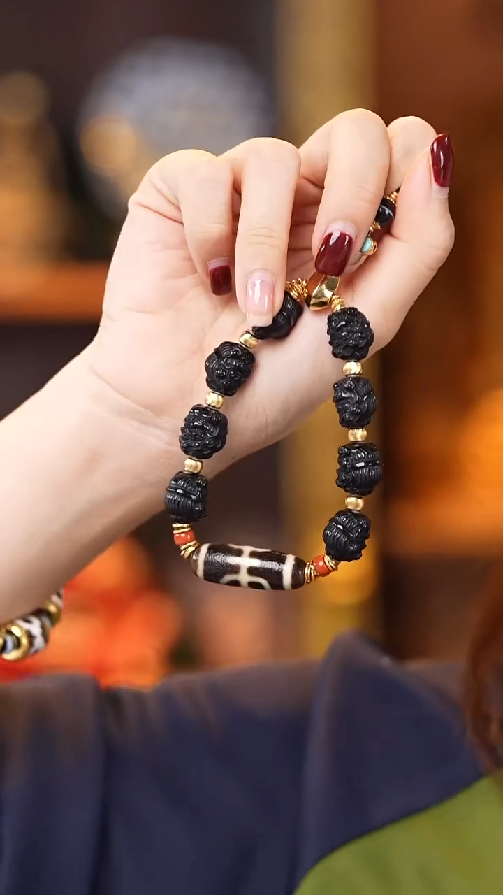 玛瑙/玉髓（覆膜）颈饰未镶嵌贵人大黑天手串