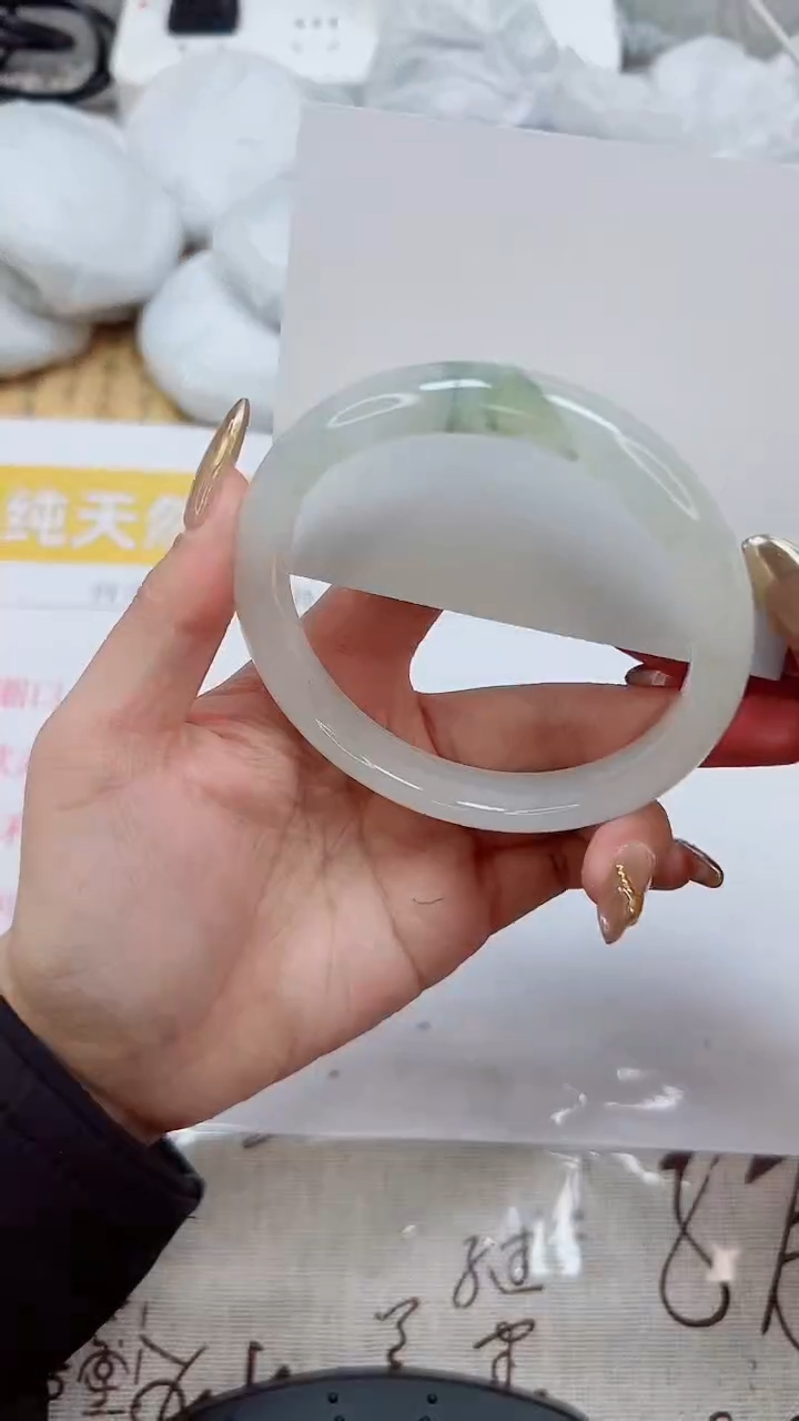 【闪购商品】石英质玉手镯未镶嵌K198-65