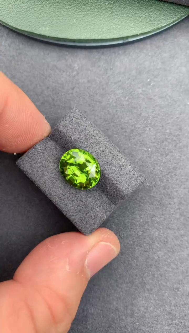 【闪购商品】橄榄石裸石未镶嵌6ct橄榄石