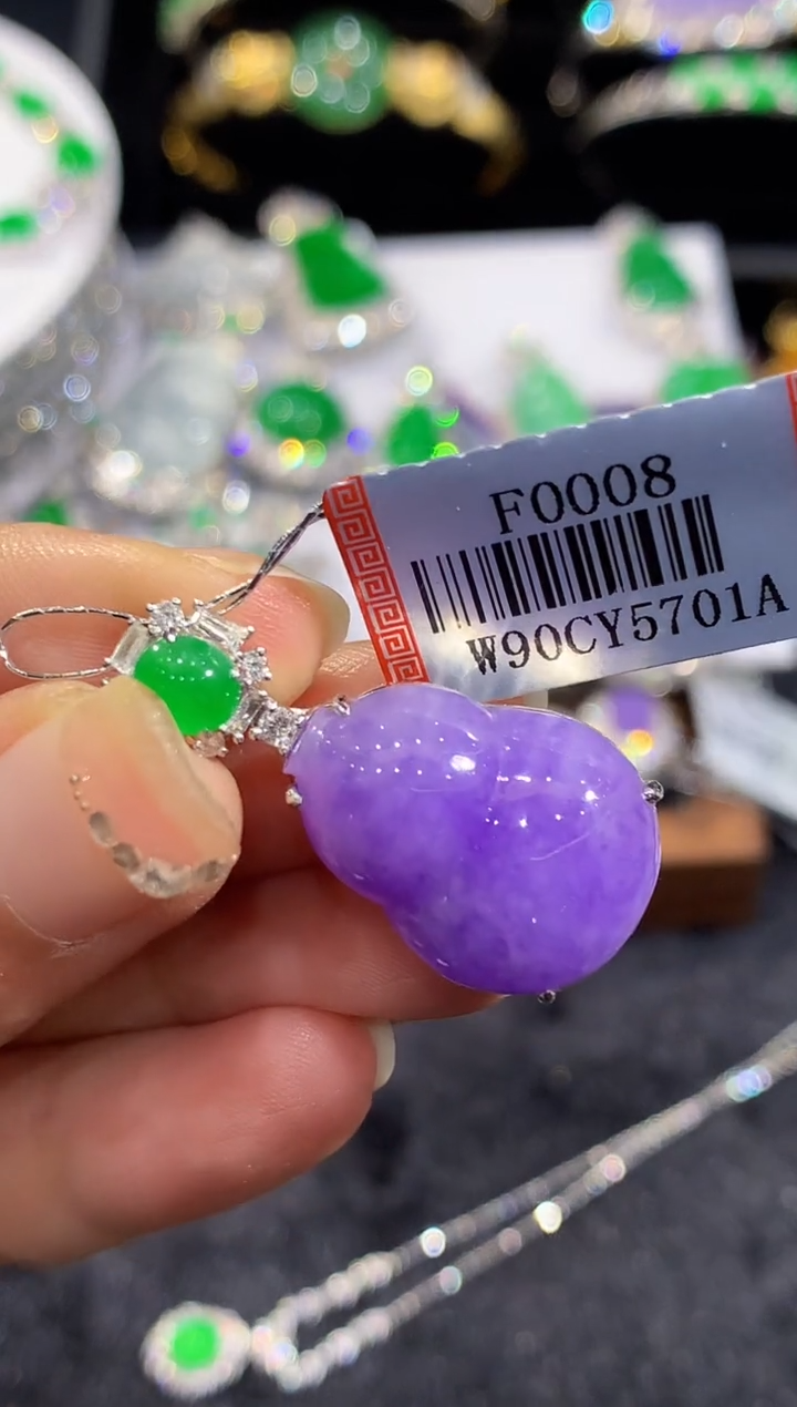 吊坠(不含链)18K金镶嵌翡翠李*怡多样性发其一