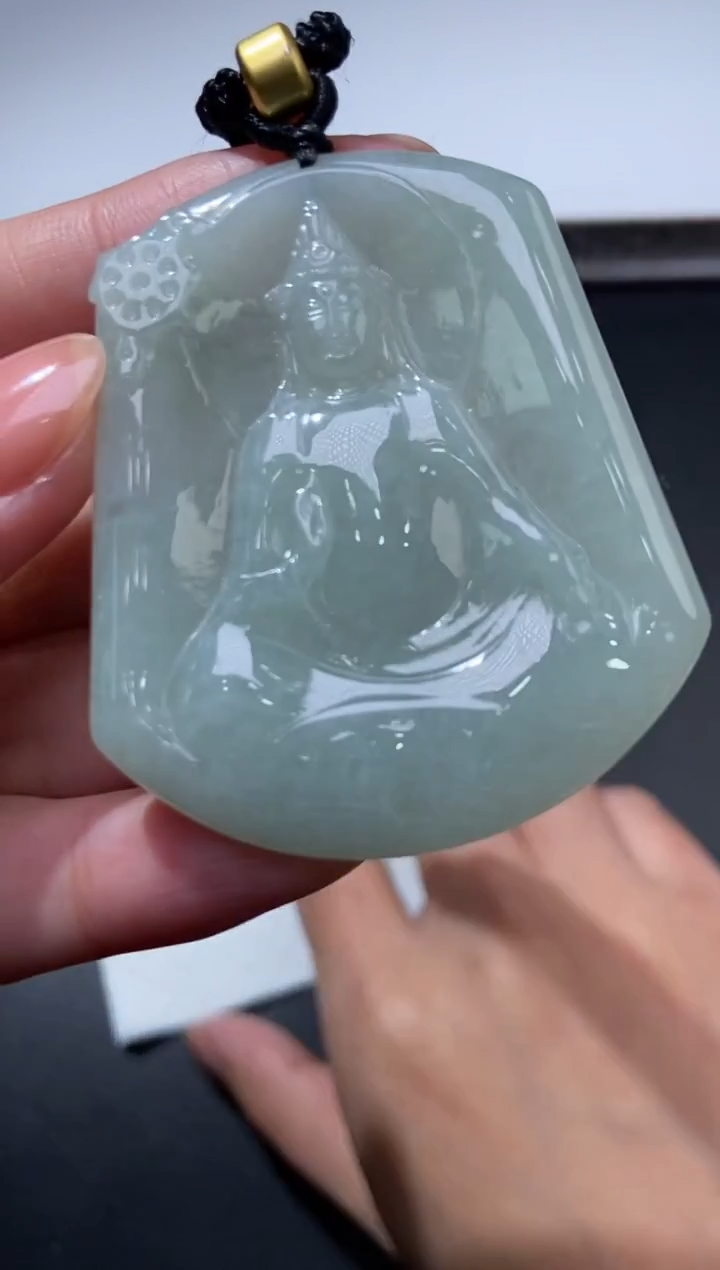 未镶嵌挂件翡翠374995  多人