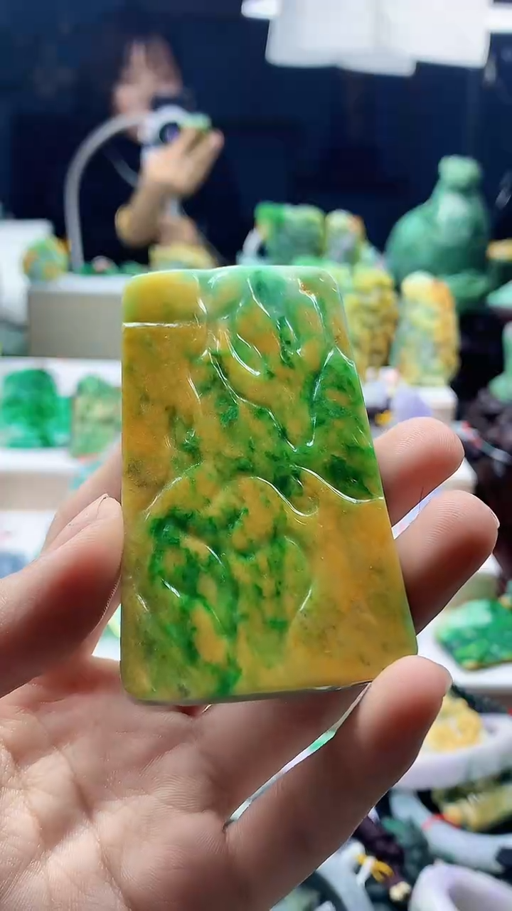 颈饰未镶嵌翡翠快**恒天然缅甸a货翡翠