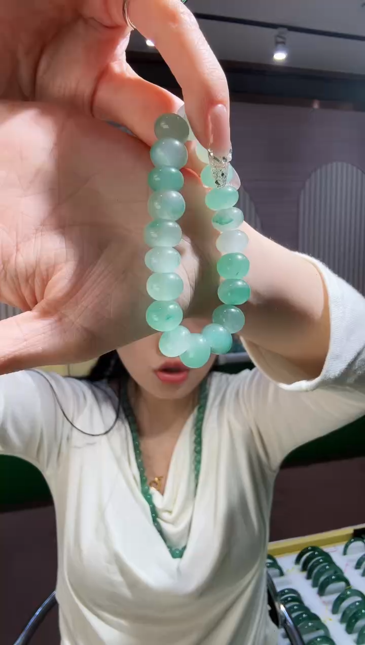 【闪购商品】石英质玉手镯未镶嵌1