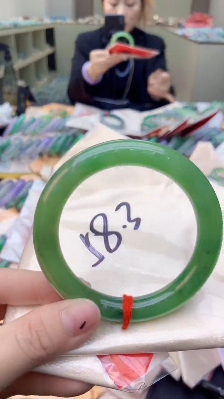 【闪购商品】翡翠手镯未镶嵌0800571834