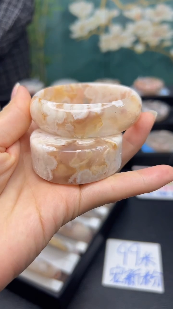 【闪购商品】石英质玉手镯未镶嵌A506(54圈赠送镯心)