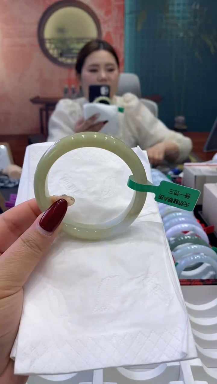 【闪购商品】翡翠手镯未镶嵌多人003926