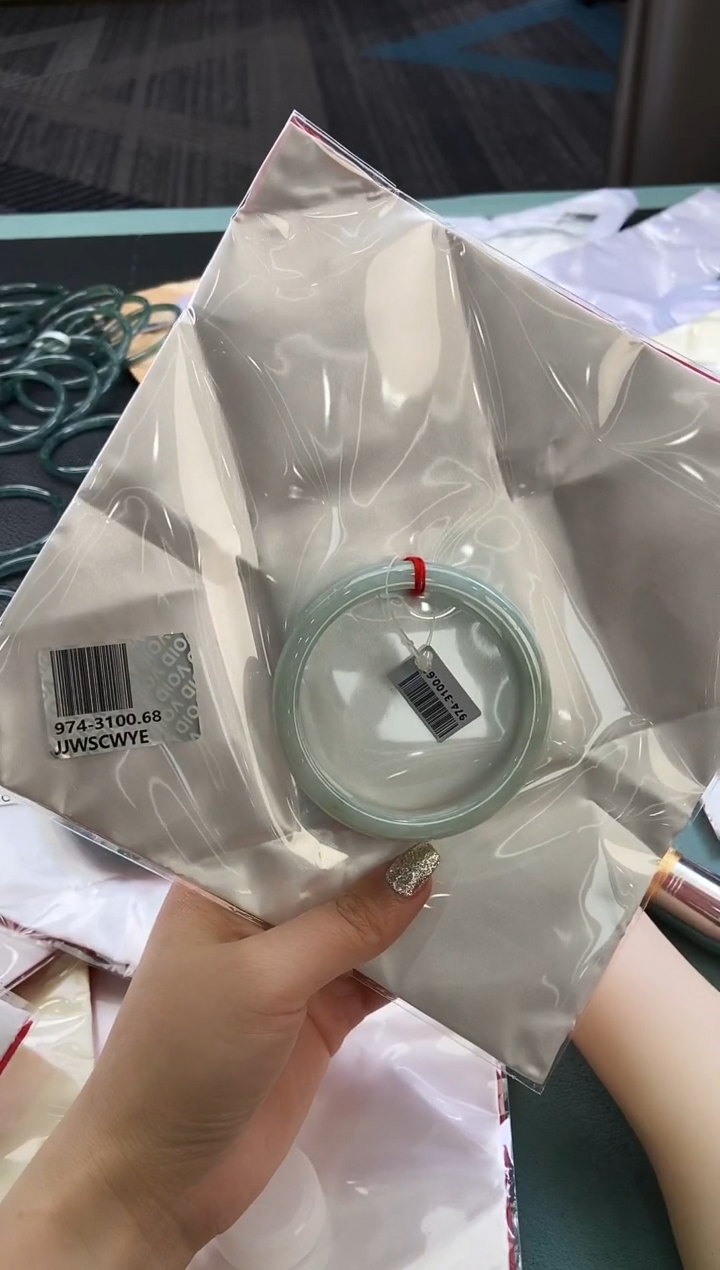【闪购商品】翡翠未镶嵌手镯LCG镯 974-3100.68