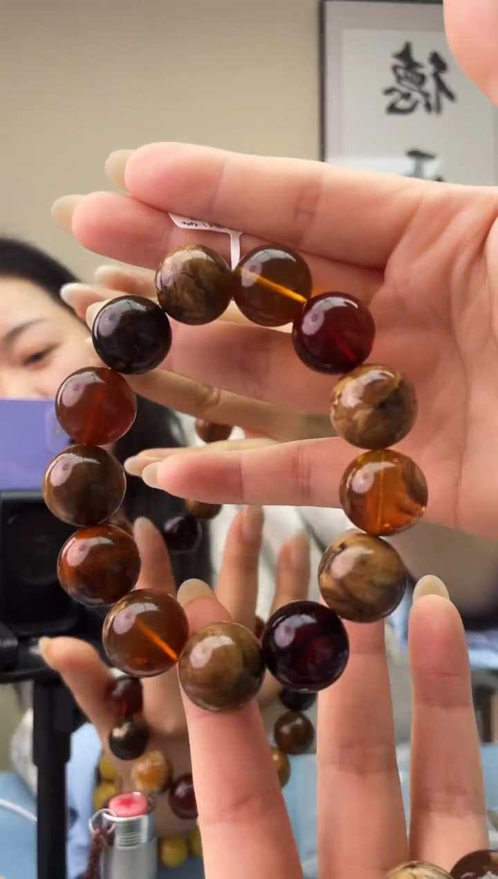 琥珀未镶嵌珠宝奇石T041 17假一罚十，多样性发一件