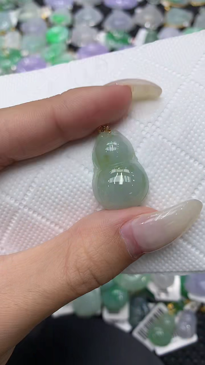 颈饰18K金镶嵌翡翠11111111111