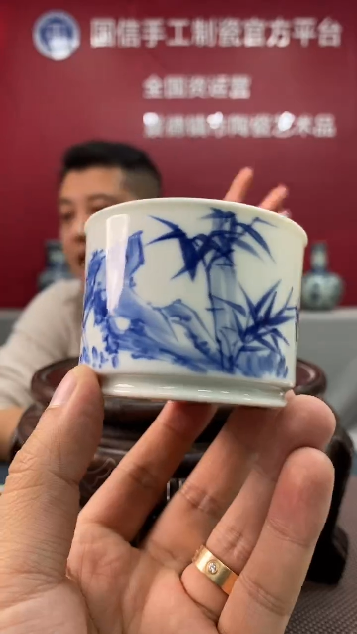 陶瓷b581景德镇瓷器一件