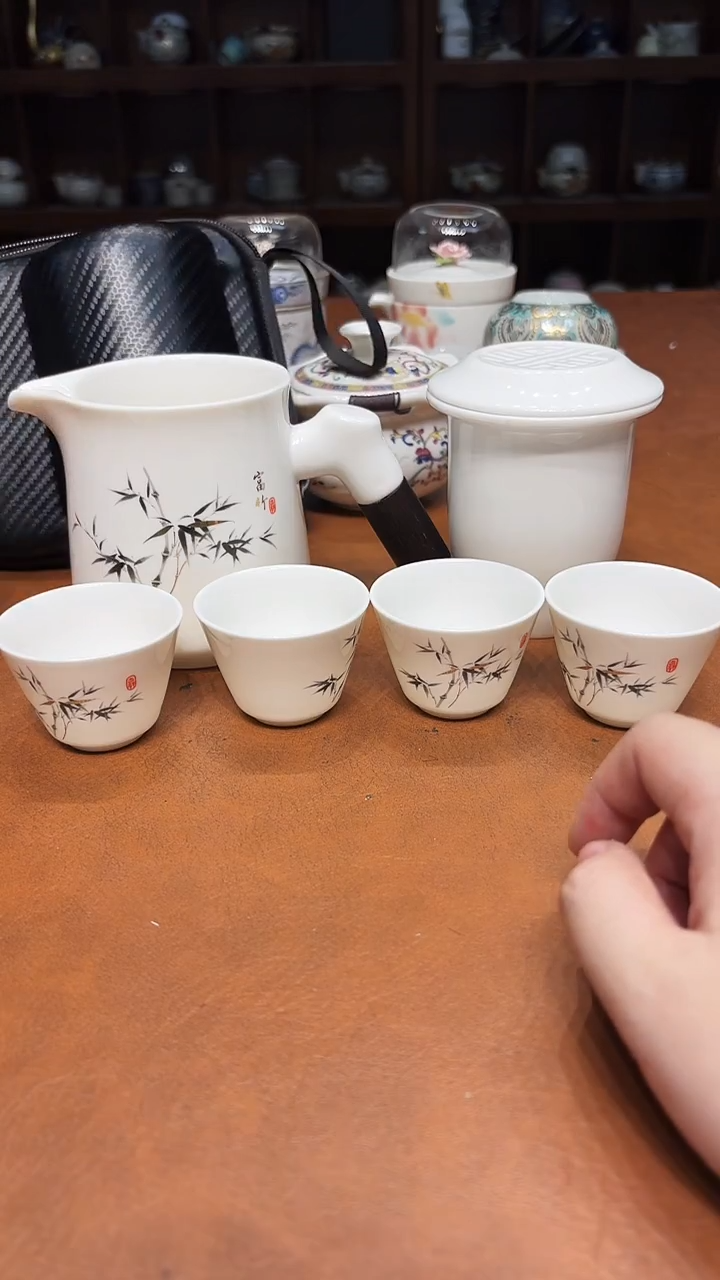 81高雅艺术瓷简单清