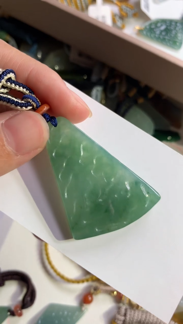 【闪购商品】翡翠颈饰未镶嵌吊坠