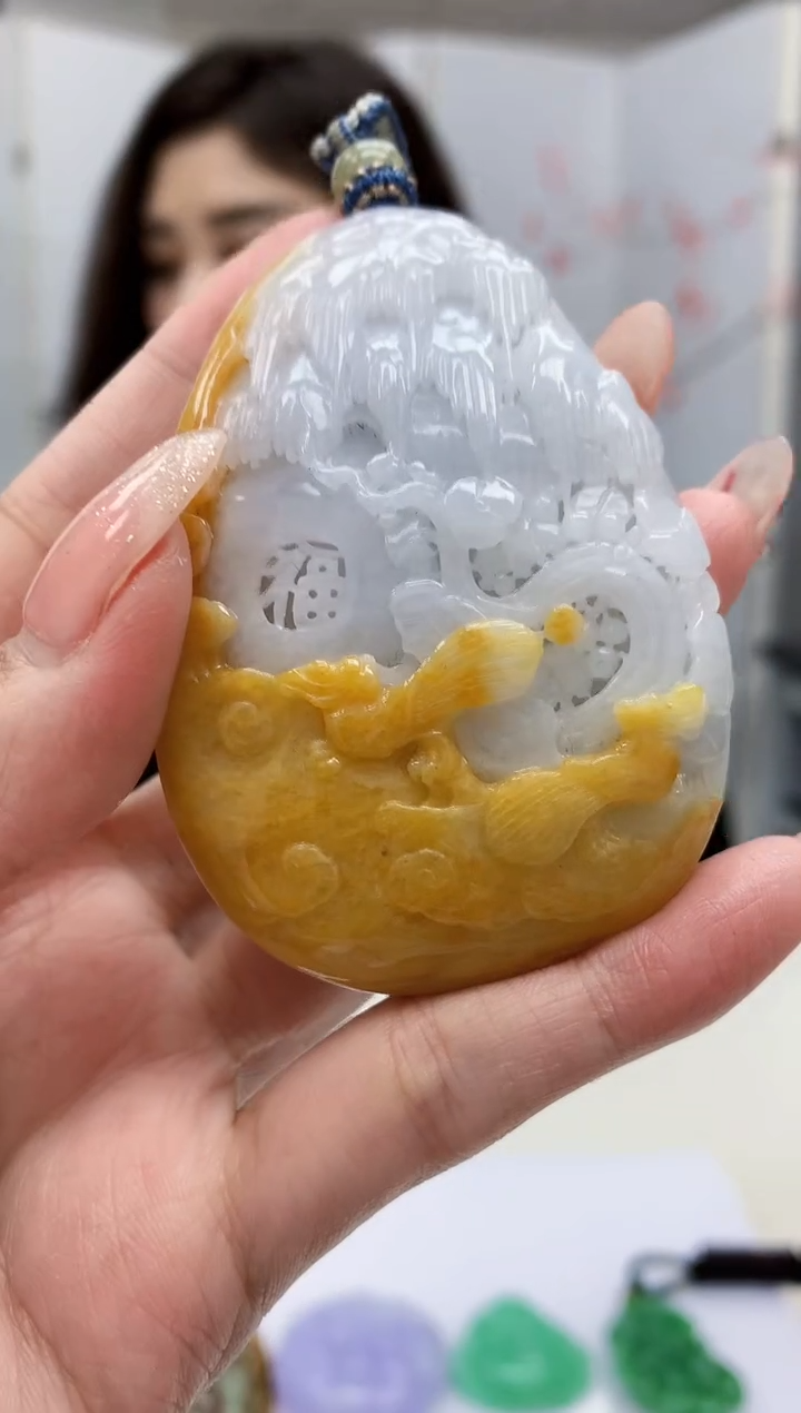 【闪购商品】定制翡翠未镶嵌4829MM-毛货挂件84