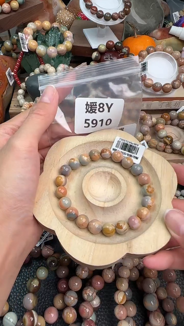 【闪购商品】石英质玉手链未镶嵌8Y5910