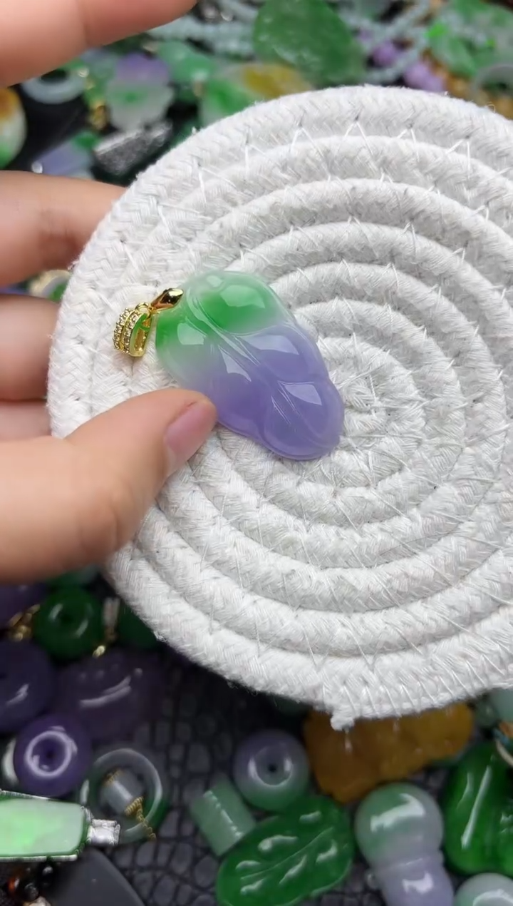 颈饰未镶嵌翡翠缅甸翡翠吊坠