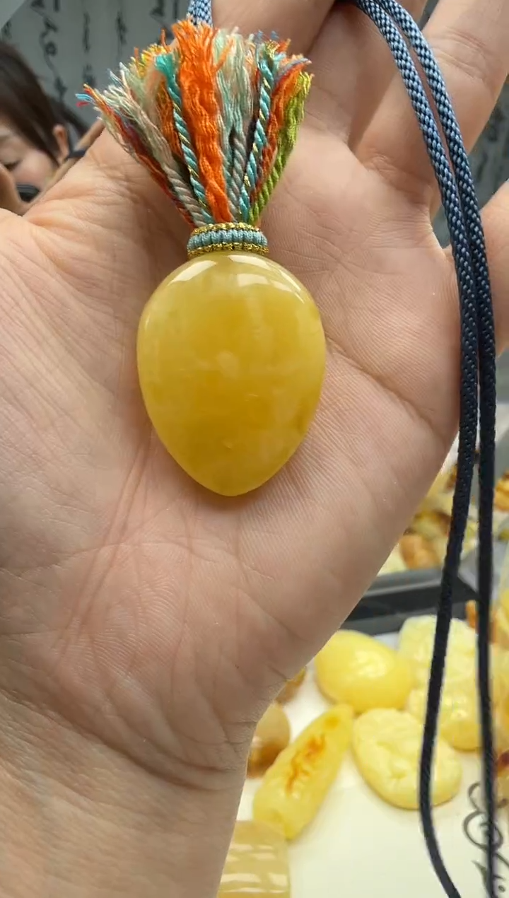 未镶嵌琥珀裸石挂坠