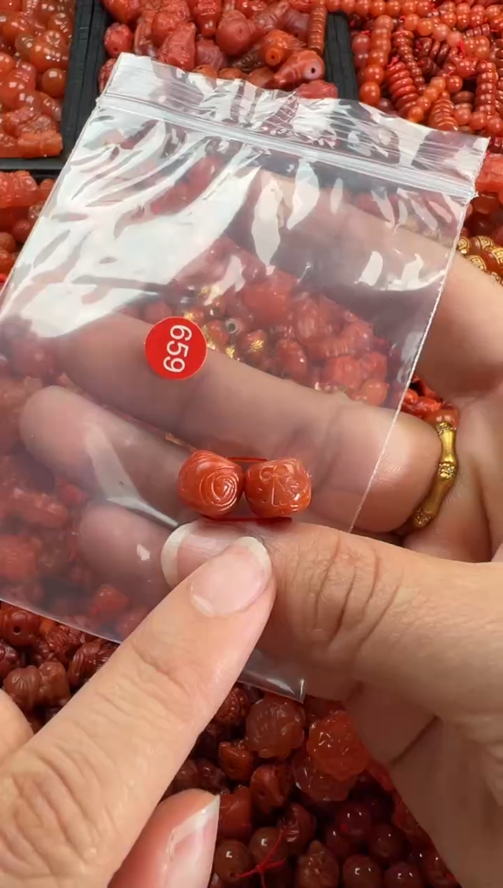 【闪购商品】南红玛瑙颈饰未镶嵌1