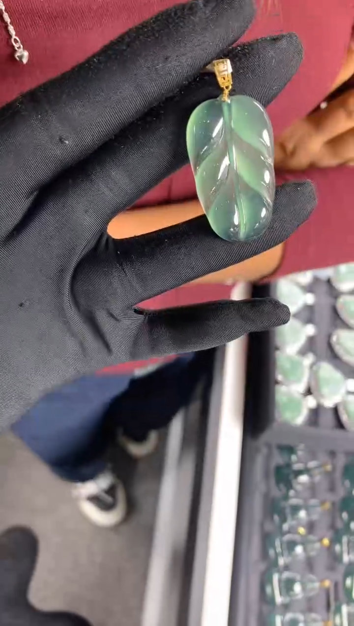 【闪购商品】定制翡翠18K金镶嵌50定制翡翠-多样性发货（发其一）