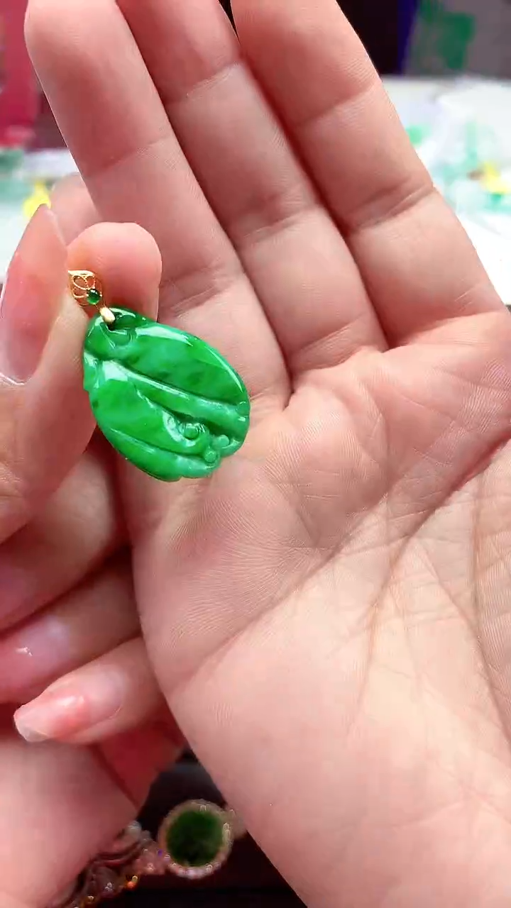 【闪购商品】翡翠颈饰18K金镶嵌颈饰