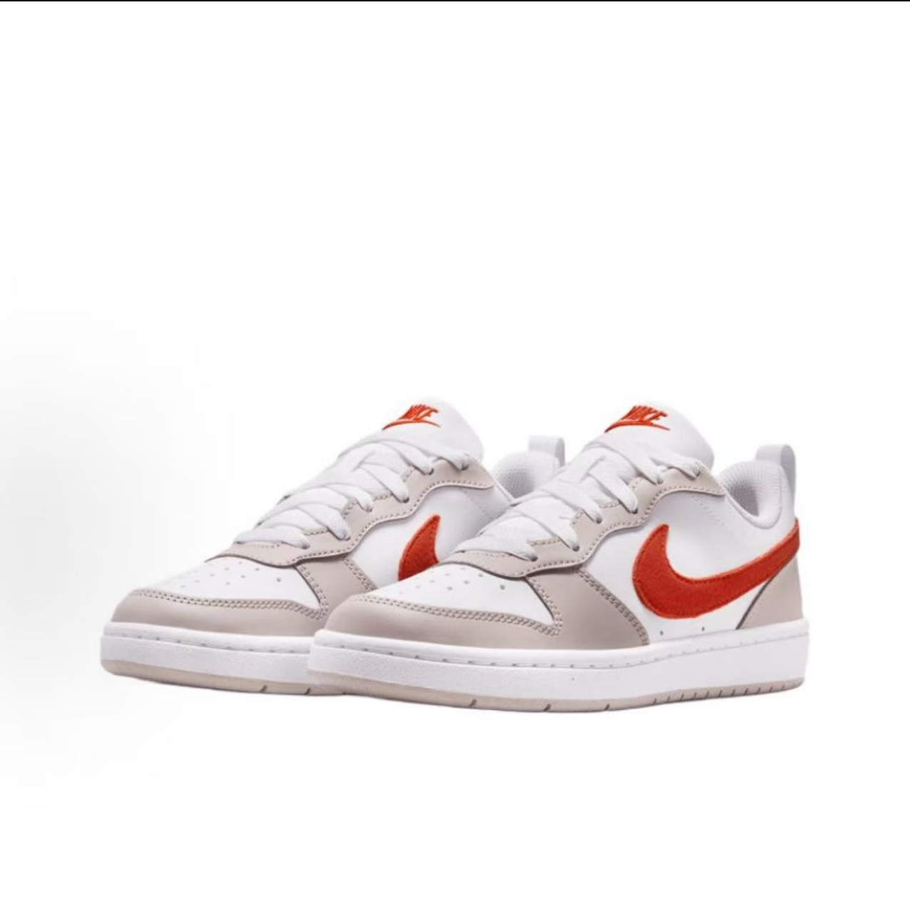 NIKE COURT BOROUGH LOW ESS+ 耐克女款休闲百搭板鞋IQ2725-100