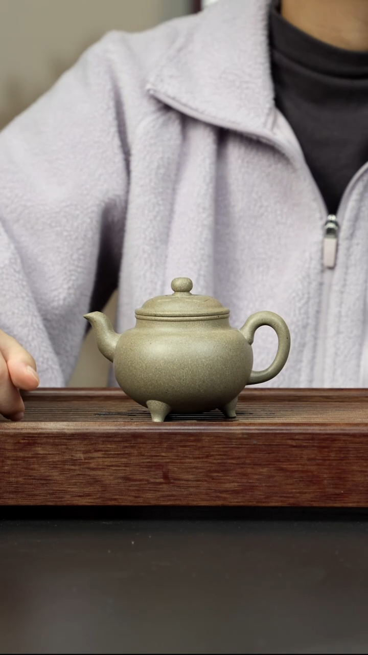 紫砂茶壶?***?瑕疵三足大彬如意