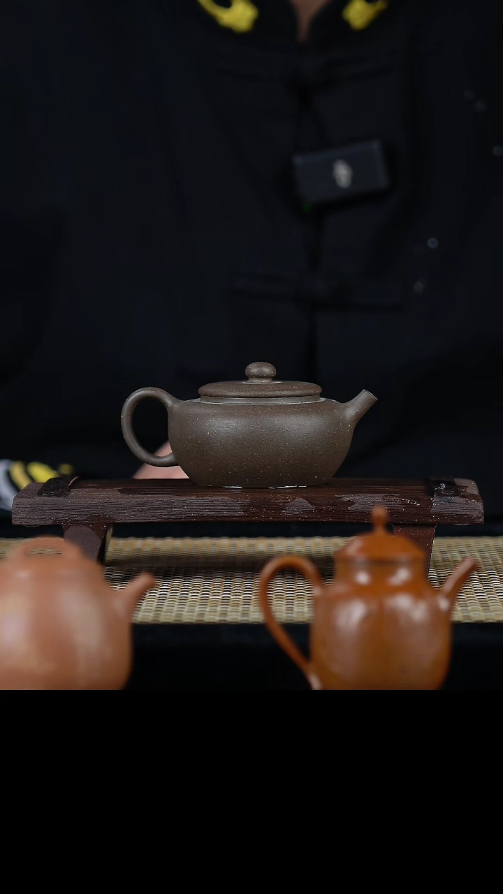 【闪购商品】境壶佳器  扁晨 墨绿泥  80cc