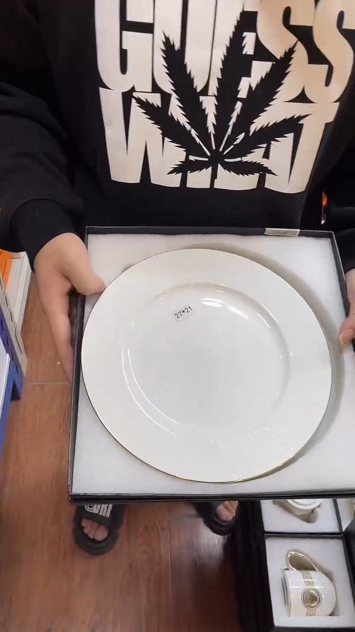 杯鸿辉家品牌瓷器，京东包邮！鸢尾花大盘