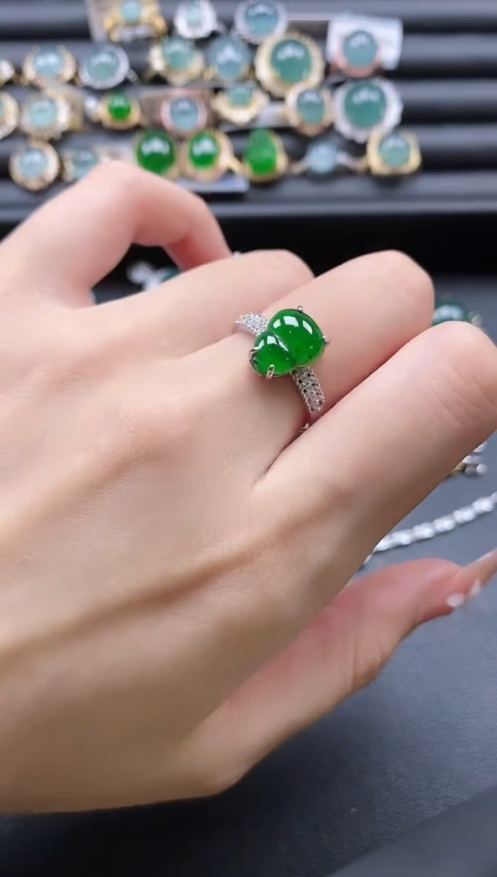 【闪购商品】翡翠戒指银S925镶嵌5111