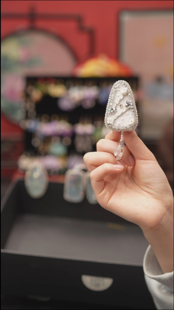 刺绣茉**茉非遗苏绣手工饰品