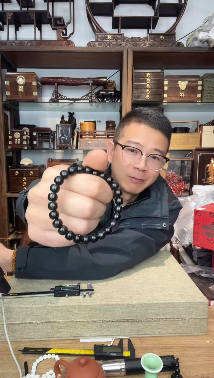 乌木类书架461剑羚7*8老型单圈手串