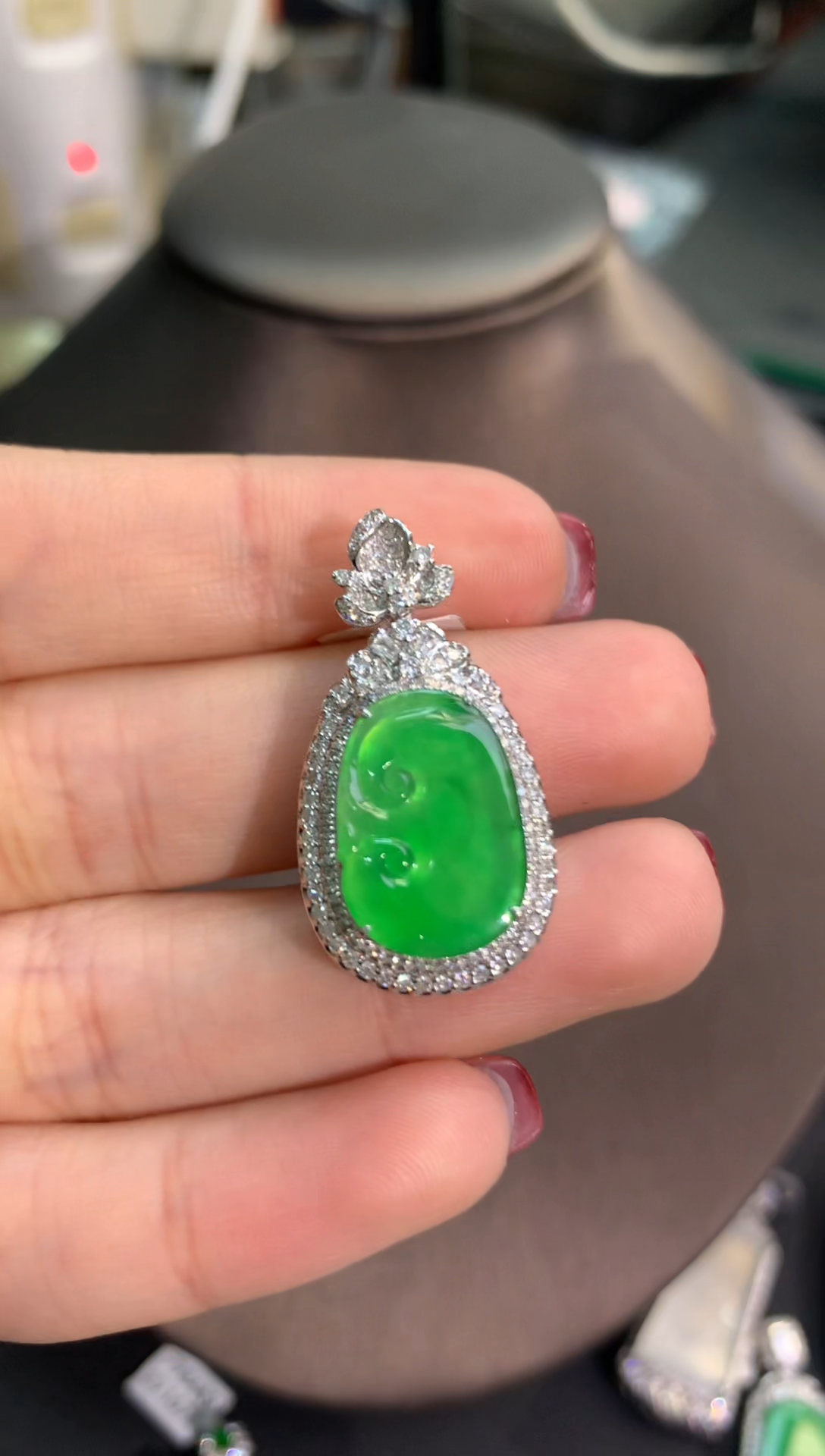 【闪购商品】翡翠吊坠(不含链)18K金镶嵌吊坠