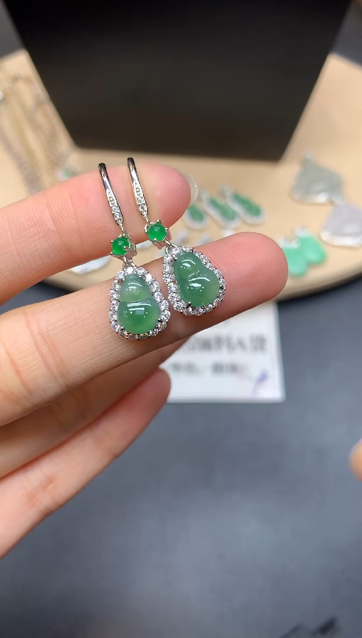 【闪购商品】翡翠耳饰银S925镶嵌葫芦【多样性发其一】