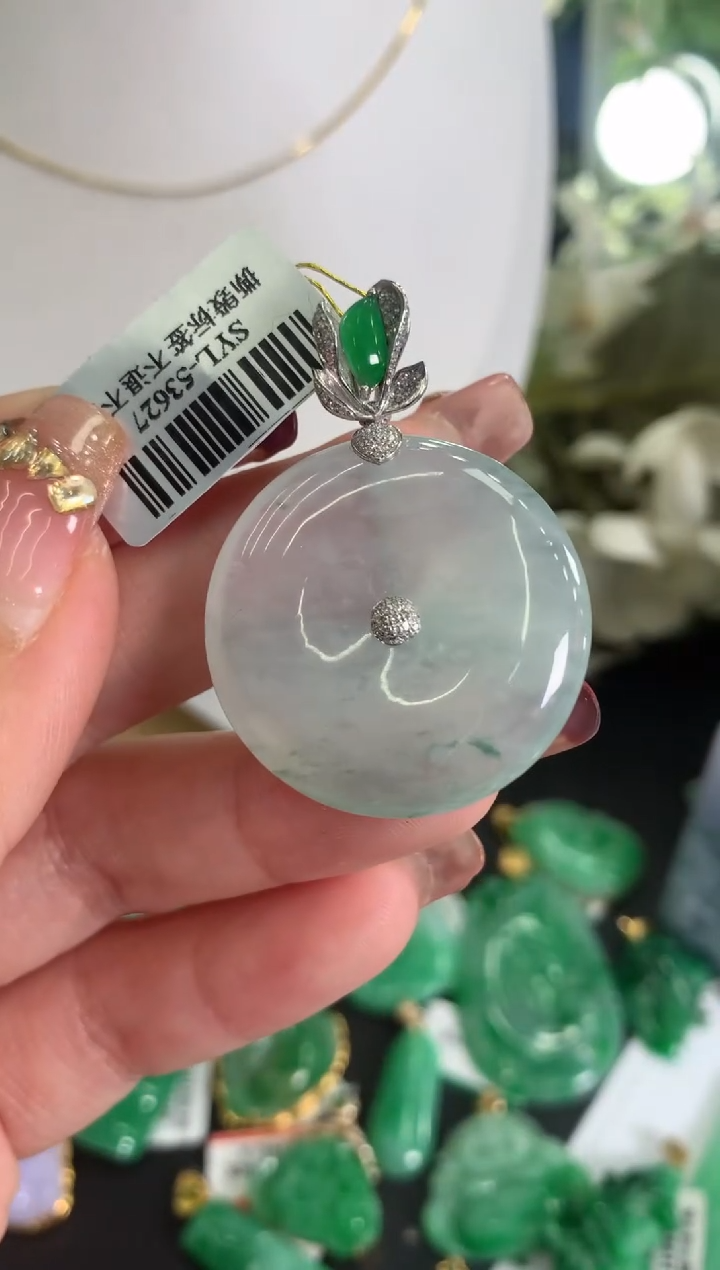 【闪购商品】翡翠吊坠(不含链)18K金镶嵌挂件