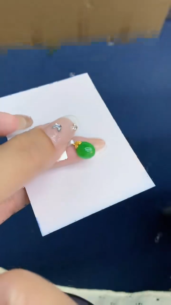 翡翠18K金镶嵌吊坠(不含链)1