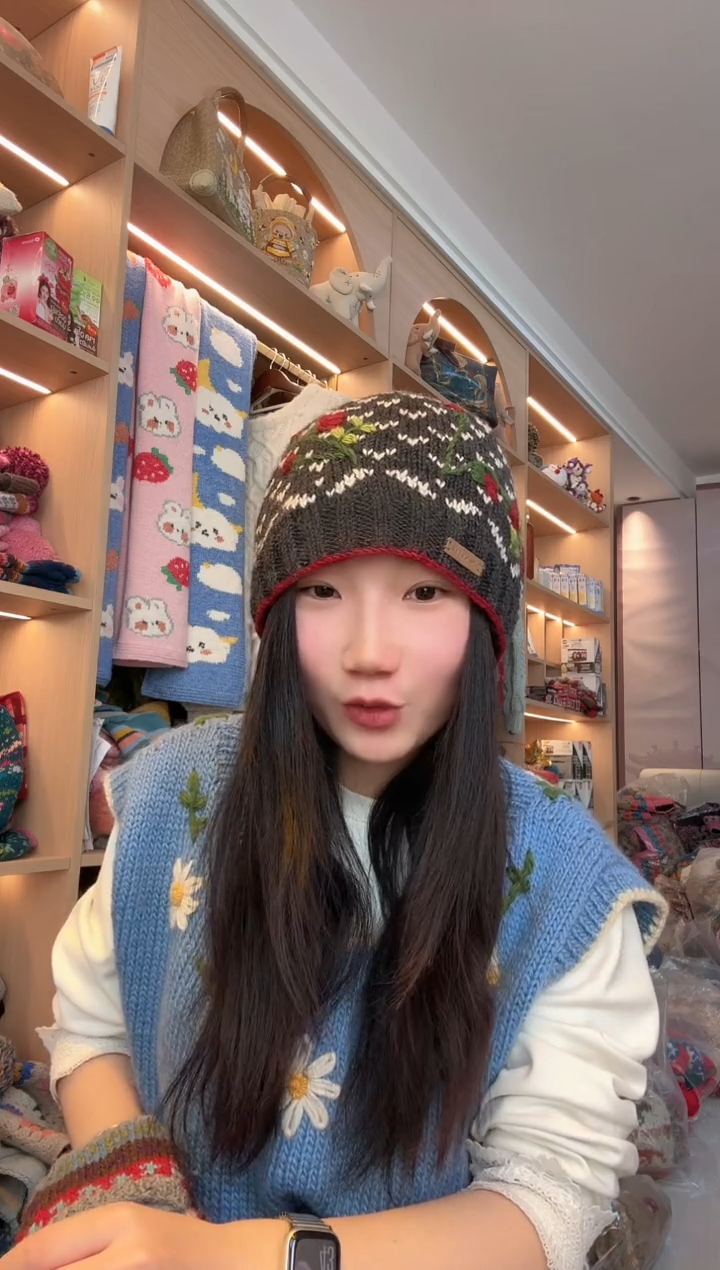 羊毛美利奴黑灰色玫瑰丸子帽