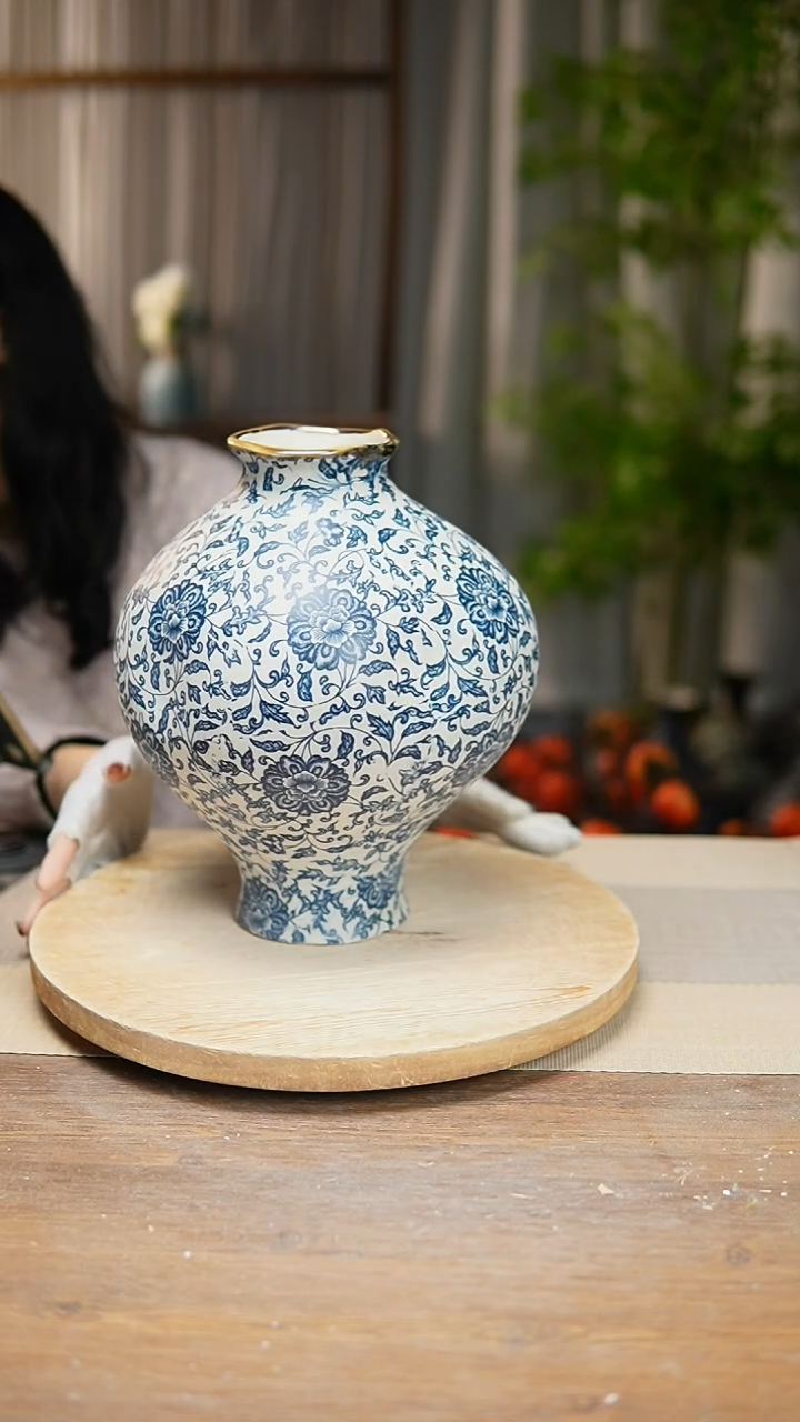 【闪购商品】陶瓷  花器青花瓷缠枝莲灯笼