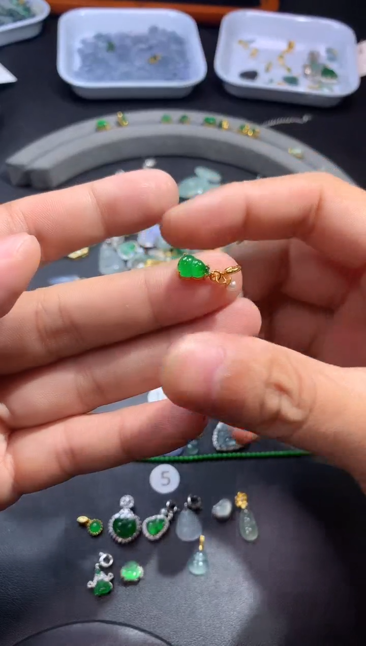 吊坠(不含链)银S925镶嵌翡翠1