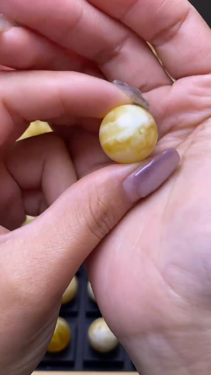 【闪购商品】琥珀裸石未镶嵌葵. 99