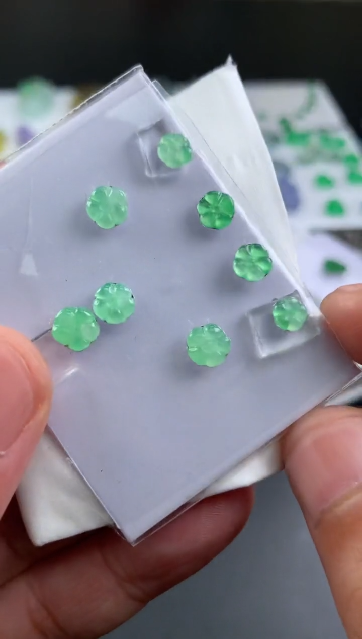 【闪购商品】定制翡翠未镶嵌翡翠