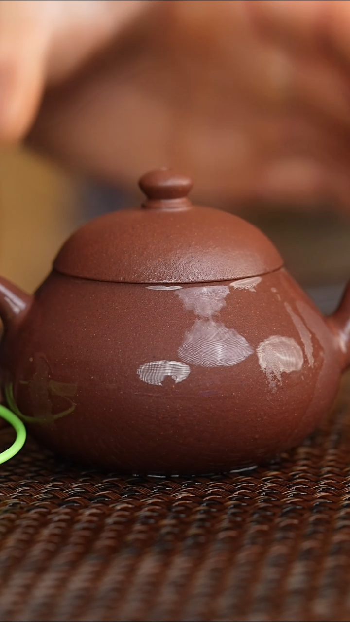 宜兴原矿无添加紫砂壶老紫泥梨形140