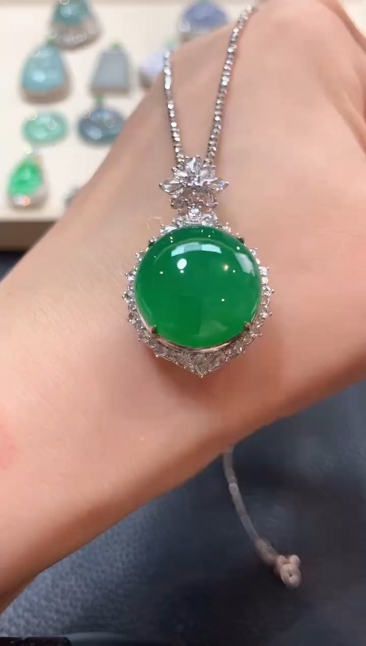 翡翠18K金镶嵌吊坠(不含链)b148       