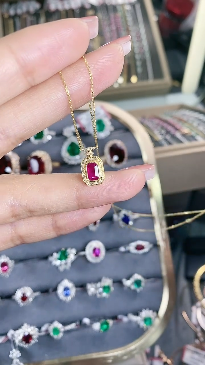 【闪购商品】红宝石项链18K金镶嵌18K金镶嵌红宝石项链