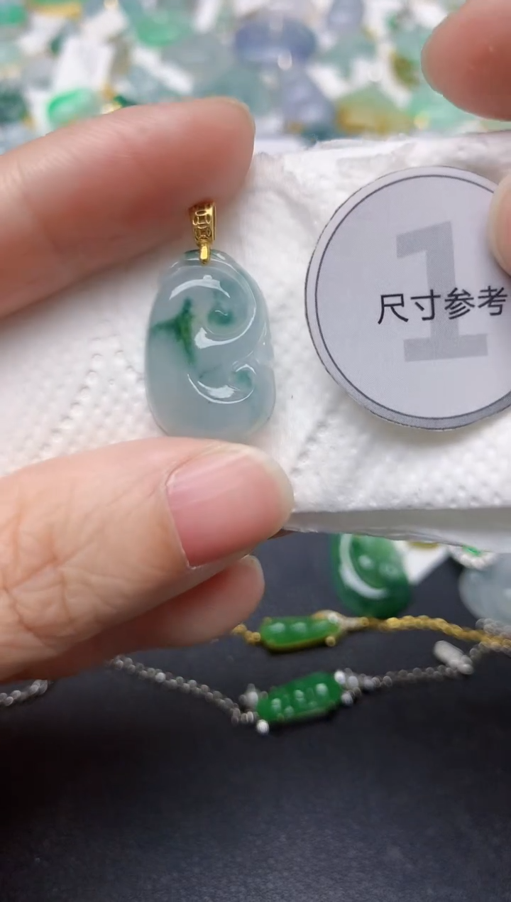 颈饰未镶嵌翡翠天然缅甸A货翡翠