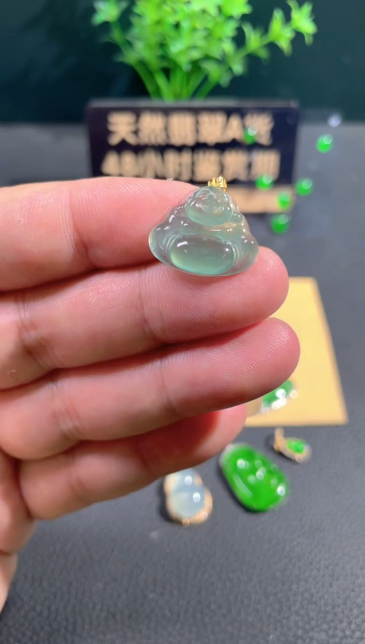 【闪购商品】翡翠颈饰18K金镶嵌翡翠