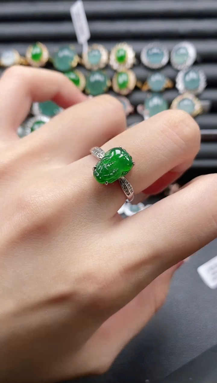 【闪购商品】翡翠戒指银S925镶嵌51511