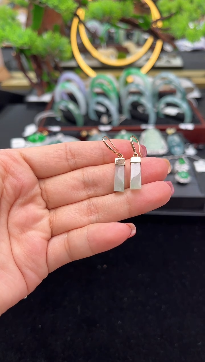 18K金镶嵌翡翠耳坠耳坠