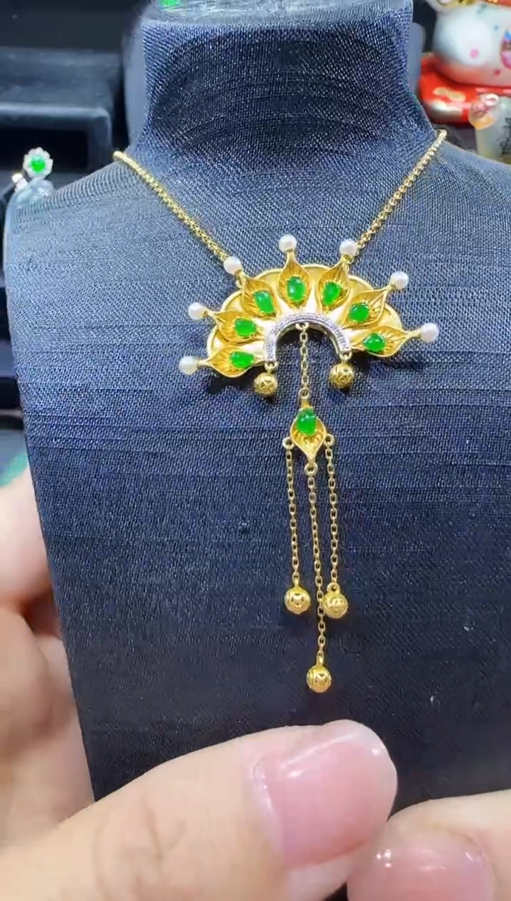 【闪购商品】翡翠套链18K金镶嵌锁骨链