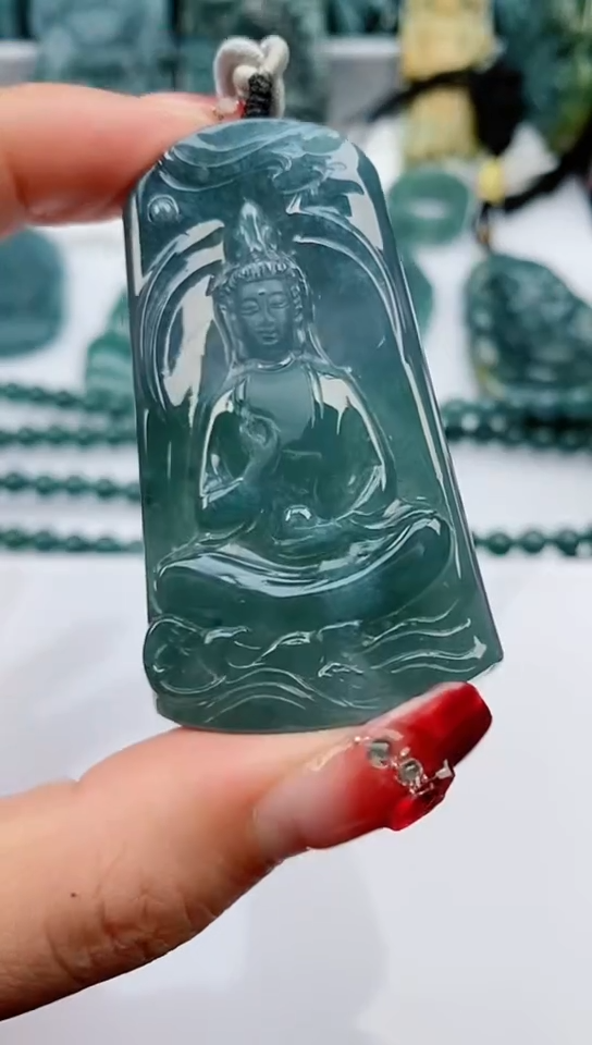 【闪购商品】翡翠颈饰未镶嵌        