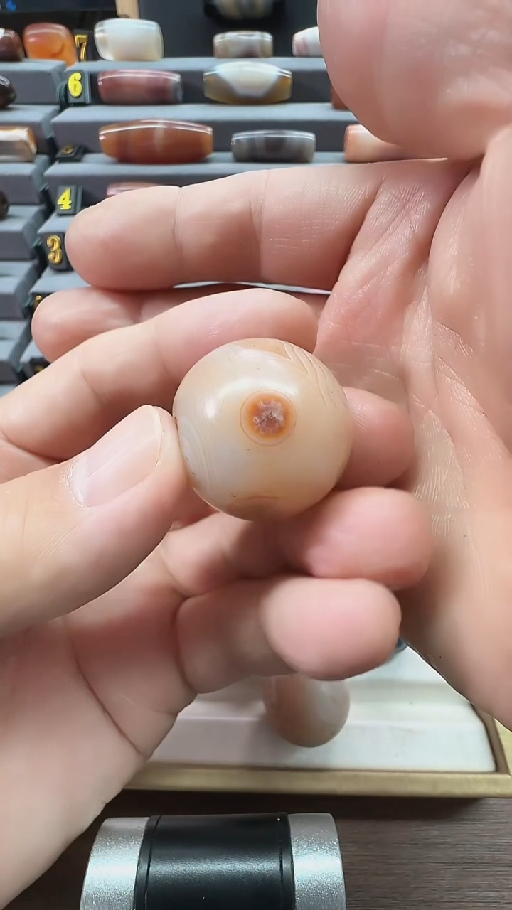 未镶嵌颈饰玛瑙/玉髓韭**子玛瑙28