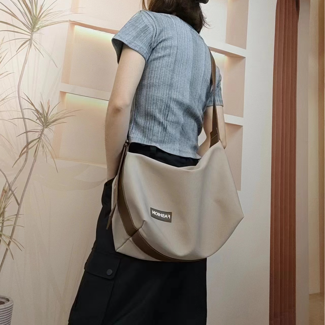 大容量托特包女包包简约单肩包时尚休闲单肩包潮流百搭单肩斜挎包